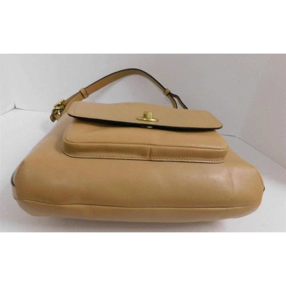 Coach 22381 Courtenay Camel Beige Leather Front Pocket‎ Hobo Bag